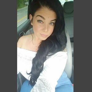 Meet your Posher, Monica